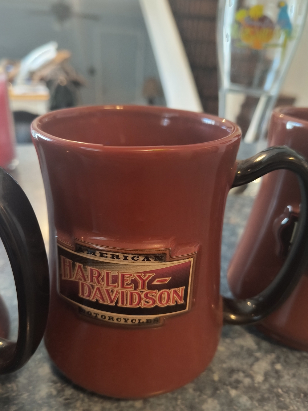 Four Harley-Davidson Brown Mug with Black Handle and Logo Plaque - Picture 4 of 5